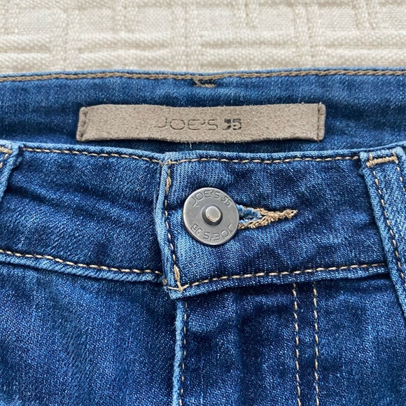 Joe's Jeans mid-rise blue jeans. - Picture 4 of 10